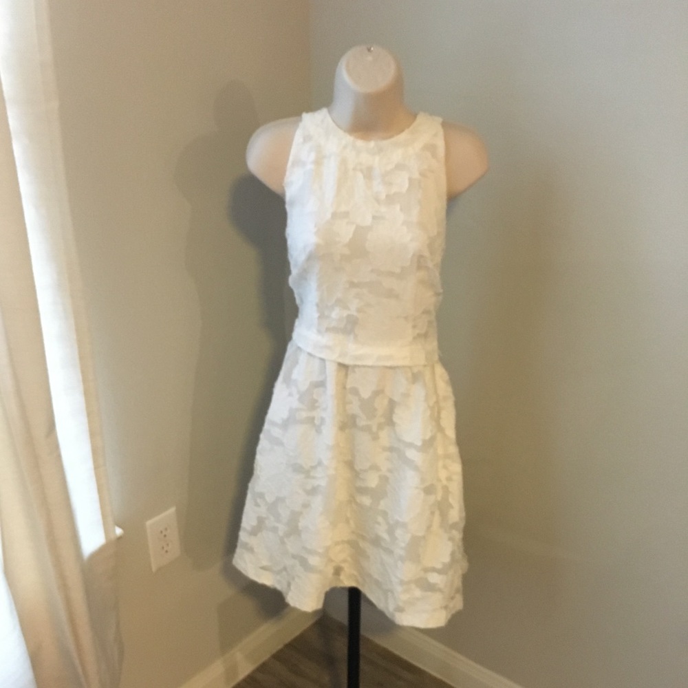 White lace dress